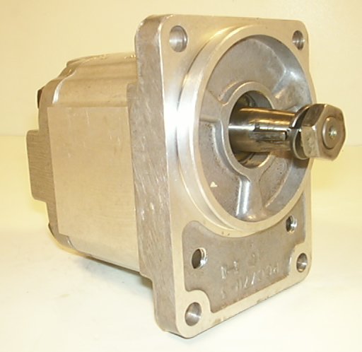 1MR009C 8305 HYDRAULIC PUMP 65756