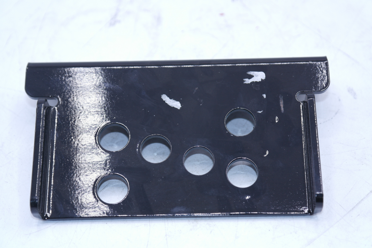 Bracket-hoc,front
