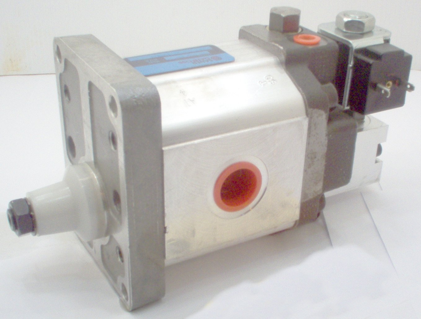 01273/190/032 PUMP VALVE UNIT